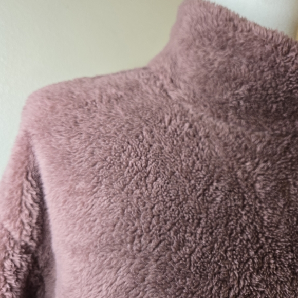 NWoT 32 Degree Heat Plush Mock Neck Top in Plum Rose Medium - Picture 3 of 10